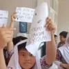 Guru SD di Jombang Dipecat, Mantan Murid Membela Disiplin dan Jarang Absen