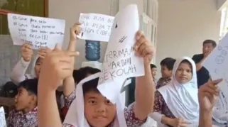Guru SD di Jombang Dipecat, Mantan Murid Membela Disiplin dan Jarang Absen