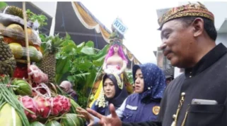Gus Bupati Resmikan Kampung Durian di Desa Pakis dalam Rangkaian Bunga Desaku ke-6