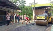 Guyub Guha, 500 Warga Handapherang Bersihkan 2 Kilometer Jalan Lingkar Selatan Ciamis