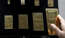 Harga Emas Antam Anjlok hingga Rp31 Ribu per Gram