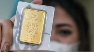 Harga Emas Antam Logam Mulia Turun Rp15 Ribu di Akhir Pekan, Tren Pelemahan Berlanjut