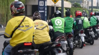 HUT ke-733 Surabaya, 150 Ojol Dapat BBM Gratis dari Komunitas Sahabat Surga dan Komunitas Tolong Menolong
