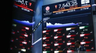 IHSG Ditutup Melemah 3,46 Persen di Level 6.370 pada Perdagangan Selasa