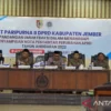 Ini Alasan Politisi DPRD Jember Main Game Saat Rapat: Lupa Kasih Makan Sapi!
