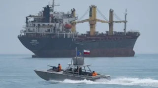 Iran Ancam Jadikan Teluk Oman Kuburan Kapal AS Jika Blokade Tidak Dihentikan
