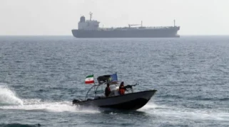 Iran Terapkan Aturan Baru Iran Selat Hormuz, Minta Kapal AS Menjauh