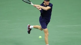 Jannik Sinner Catat Rekor Kemenangan Beruntun di Rome Open dan Melaju ke Semifinal