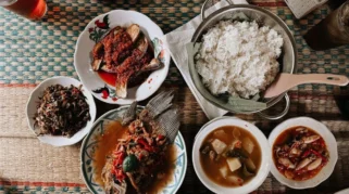 Jelajah Kuliner Khas Kediri: Dari Tahu Takwa Legendaris hingga Sate Ekstrem yang Menggoda