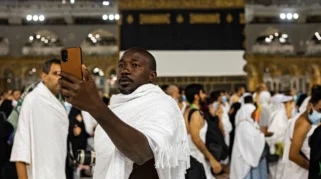 Jemaah Haji Diingatkan Tak Sembarangan Foto dan Rekam Video, Bisa Berhadapan dengan Denda Rp 2 Miliar