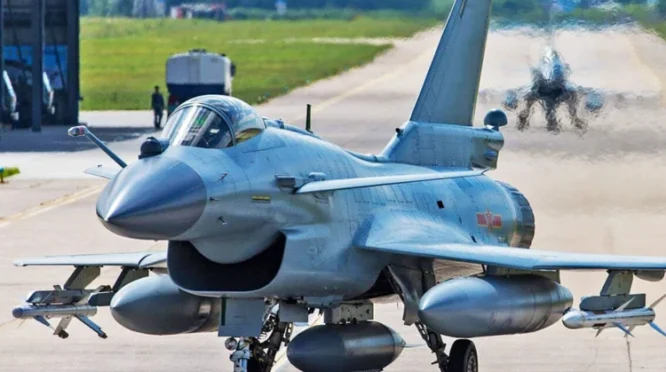 Jet Tempur Chengdu J-10CE Tunjukkan Keunggulan dengan Kemenangan 9-0 atas Eurofighter Typhoon