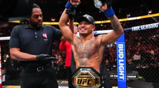 Joshua Van Pertahankan Gelar Juara Flyweight UFC Setelah Kalahkan Tatsuro Taira di UFC 328