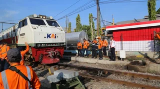 KAI Daop 8 Surabaya Lakukan Uji Coba Perdana Biodiesel B50 pada Lokomotif