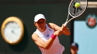 Kalahkan Bejlek, Swiatek Amankan Tempat di Putaran Ketiga French Open 2026