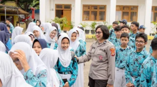 Kapolres Ajak Siswa-siswi Berani Melawan Bullying di Situbondo