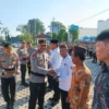 Kapolres Magetan Sambangi Pos Satkamling Tambran, Serahkan Sarpras dan Dorong Pam Swakarsa