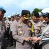 Kapolres Situbondo Sidak Handphone Anggota Pastikan Bebas Judi Online
