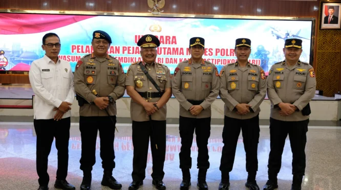 Kapolri Listyo Sigit Prabowo Resmikan Asrama Polisi Baru dan Lantik Pejabat Utama Polri