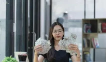 Karir Makin Terukir! 7 Weton Istimewa Niscaya Menduduki Takhta Tertinggi dengan Gaji Tinggi Menurut Primbon Jawa