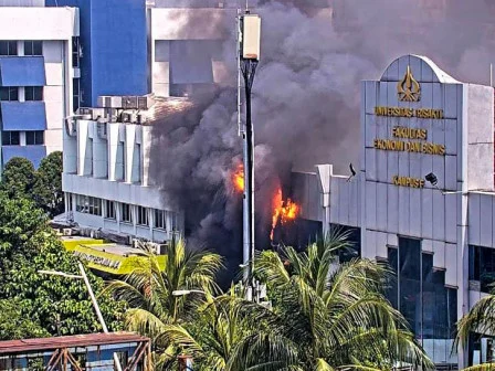 Kebakaran Auditorium Kampus Binus Anggrek Jakarta Barat Berhasil Dipadamkan