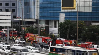 Kebakaran di Poins Square Sebabkan Satu Karyawan Luka Bakar dan Kerugian Rp17 Juta