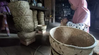 Keberlanjutan Alat Dapur Tradisional di Tengah Modernisasi Peralatan Masak