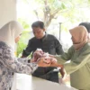 Kerja Sama Pusat Pemberitaan RRI dan Human Initiative Bagikan Puluhan Paket Daging Kurban