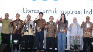 Khofifah Ajak Masyarakat Jadikan Membaca sebagai Gaya Hidup pada Hari Buku Nasional 2026