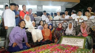 Kisah Toleransi di Makam Gus Dur Jombang, Saat Doa Lintas Iman Bersanding