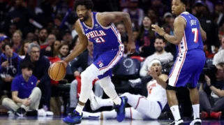 Knicks Perkuat Dominasi atas 76ers dengan Kemenangan 108-94 di Game 3 Playoff NBA