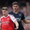 Konstantinos Mavropanos Jadi Sorotan dalam Kekalahan West Ham dari Arsenal yang Kontroversial