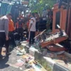 Korban Tewas Bus ALS vs Truk BBM di Sumsel Dibawa ke RS Bhayangkara Palembang