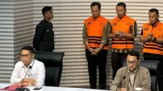KPK Sita Tiga Toyota Hardtop Milik Bupati Nonaktif Ponorogo dalam Kasus Korupsi