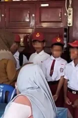 Kronologis 5 Murid SD di Taliabu Dihukum Guru Setelah Makan Tanah Lumpur, Orangtua Mengamuk