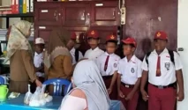 Kronologis 5 Murid SD di Taliabu Dihukum Guru Setelah Makan Tanah Lumpur, Orangtua Mengamuk
