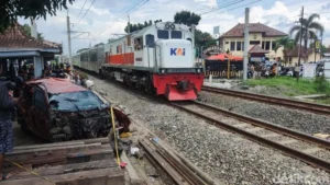 Laka Kartasura Sukoharjo: Saksi Ungkap Detik-Detik Motor Tabrak Mobil, Korban Terpental 5 Meter