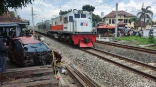 Laka Kartasura Sukoharjo: Saksi Ungkap Detik-Detik Motor Tabrak Mobil, Korban Terpental 5 Meter