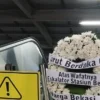 Lautan Bunga Stasiun Bekasi Timur: Ribuan Karangan Tanda Duka 16 Korban Tabrakan Kereta
