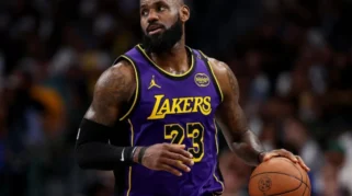 LeBron James Bakal Tentukan Masa Depan Kariernya pada Musim Panas 2026