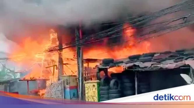 Ledakan Beruntun Terjadi Saat Kebakaran Gudang di Kalideres Jakarta Barat