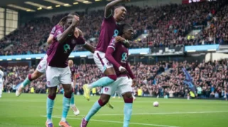 Leeds vs Burnley: Kemenangan 3-1 Pastikan Leeds United Jauh dari Zona Degradasi