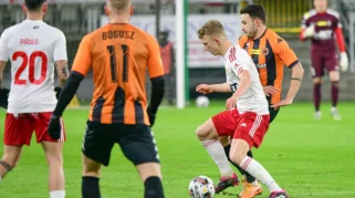 LKS Łódź Berjuang Keras Melawan Chrobry Głogów di Panggung Final Baraż Ekstraklasa