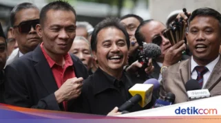 Logika di Balik Sindiran Pengacara Roy Suryo Soal Ijazah Jokowi, Benarkah Tak Perlu Lawyer?