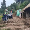 Long Weekend Dongkrak Jumlah Pendaki Gunung Kendil Magetan, Wisatawan Membludak Sejak Pagi