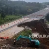 Longsor di KM 72 Tol Bocimi: Kendaraan Dialihkan ke Exit Cigombong