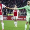 Maarten Paes Jadi Pahlawan, Bawa Ajax Rebut Tiket Liga Konferensi Eropa