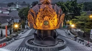 Mahkota Binokasih Resmi Kembali ke Keraton Sumedang Larang Usai Kirab Budaya Keliling Jawa Barat