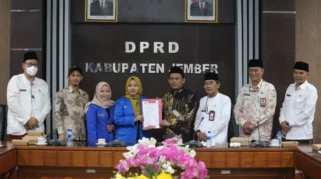Main Game Saat Rapat, PMII Sebut Politisi DPRD Jember Hina Publik