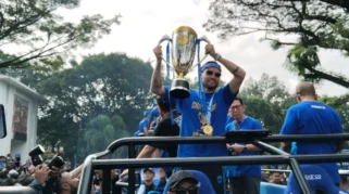 Marc Klok dan Makna Hattrick Juara Persib Bandung yang Akan Terkenang