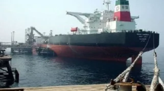Marinir AS Mencegat Kapal Tanker Minyak Iran dan Memerintahkan Putar Balik di Laut Oman